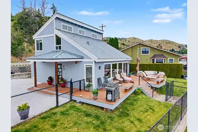 1386 S Lakeshore Road, Chelan, WA 98816 - Photo 1