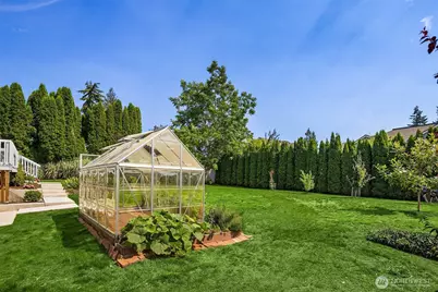 12453 NE 104th Street, Kirkland, WA 98033 - Photo 35