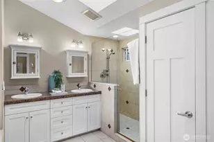 528 W Lake Sammamish Pkwy SE, Bellevue, WA 98008 - Photo 15