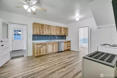 223 R Street NE, Auburn, WA 98002 - Photo 9