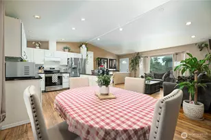 9103 74th St SE, Snohomish, WA 98290 - Photo 17