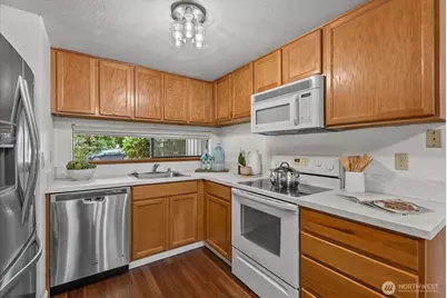 4005 145th Avenue NE, Bellevue, WA 98007 - Photo 9