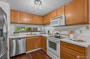 4005 145th Ave NE, Bellevue, WA 98007 - Photo 9