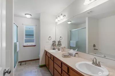 509 E Division Street #A, Arlington, WA 98223 - Photo 13