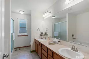 509 E Division St, Arlington, WA 98223 - Photo 13