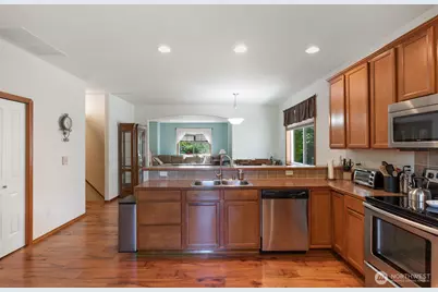509 E Division Street #A, Arlington, WA 98223 - Photo 9