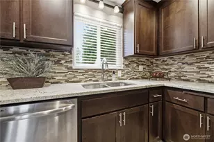 6911 Vandermark Rd E, Bonney Lake, WA 98391 - Photo 13