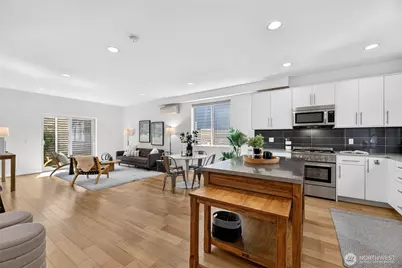4222 Linden Avenue N, Seattle, WA 98103 - Photo 3