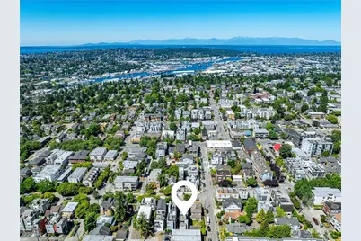 4222 Linden Avenue N, Seattle, WA 98103 - Photo 29