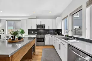 4222 Linden Ave N, Seattle, WA 98103 - Photo 9