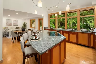 12820 NE 39th Street, Bellevue, WA 98005 - Photo 7