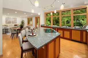 12820 NE 39th St, Bellevue, WA 98005 - Photo 7