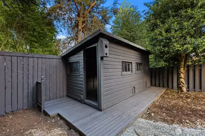 8216 Interlake Avenue N, Seattle, WA 98103 - Photo 31