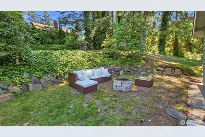 18427 Homeview Drive, Edmonds, WA 98026 - Photo 27
