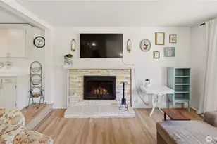 18427 Homeview Dr, Edmonds, WA 98026 - Photo 7