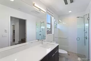 604 NW 77th St, Seattle, WA 98117 - Photo 29