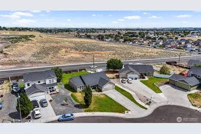 1402 W Tennessee Drive, Moses Lake, WA 98837 - Photo 31