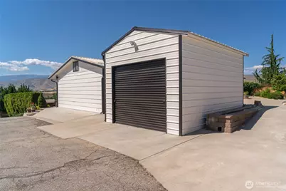 330 Sunnyslope Heights, Wenatchee, WA 98801 - Photo 3
