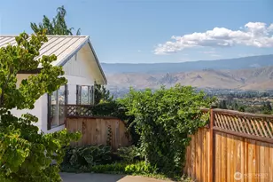 330 Sunnyslope Heights, Wenatchee, WA 98801 - Photo 27