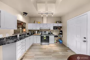 700 N Reed St, Sedro Woolley, WA 98284 - Photo 9