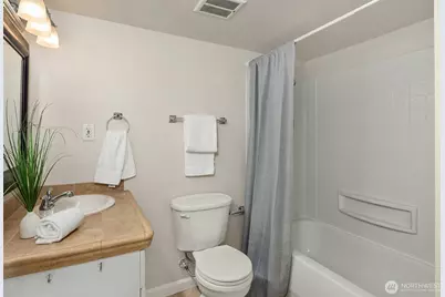 223 29th Avenue E, Seattle, WA 98112 - Photo 17