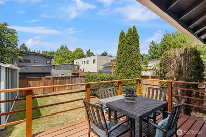 223 29th Avenue E, Seattle, WA 98112 - Photo 21