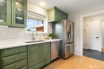 6050 43rd Avenue NE, Seattle, WA 98115 - Photo 17