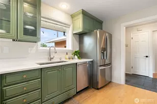 6050 43rd Ave NE, Seattle, WA 98115 - Photo 17