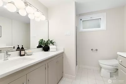 6050 43rd Avenue NE, Seattle, WA 98115 - Photo 29