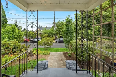 5215 Latona Avenue NE, Seattle, WA 98105 - Photo 31
