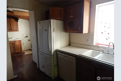222 Salmon Street, Clallam Bay, WA 98326 - Photo 9