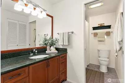 6652 Parkpoint Way NE #D-311, Seattle, WA 98115 - Photo 21