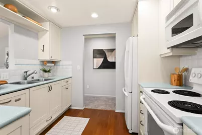 6652 Parkpoint Way NE #D-311, Seattle, WA 98115 - Photo 13