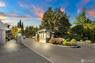 6652 Park Point Way NE, Seattle, WA 98115 - Photo 33