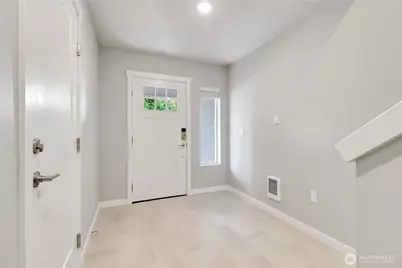 2014 101st Avenue SE #5, Lake Stevens, WA 98258 - Photo 5