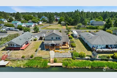 709 Wawona Avenue SW, Ocean Shores, WA 98569 - Photo 31