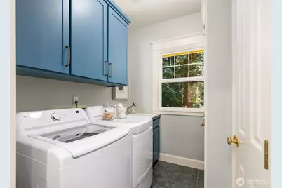 8363 NE Sumanee Place, Bainbridge Island, WA 98110 - Photo 29