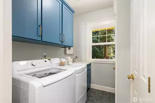 8363 NE Sumanee Pl, Bainbridge Island, WA 98110 - Photo 29