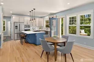 8363 NE Sumanee Pl, Bainbridge Island, WA 98110 - Photo 11
