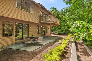 14724 SE 49th St, Bellevue, WA 98006 - Photo 3