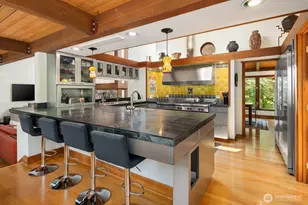 3825 132nd Ave NE, Bellevue, WA 98005 - Photo 3