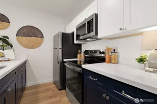 5824 NE 75th St, Seattle, WA 98115 - Photo 5