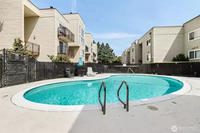 5824 NE 75th Street #307, Seattle, WA 98115 - Photo 21
