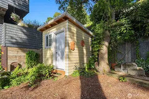 2115 Bonair Dr SW, Seattle, WA 98116 - Photo 25