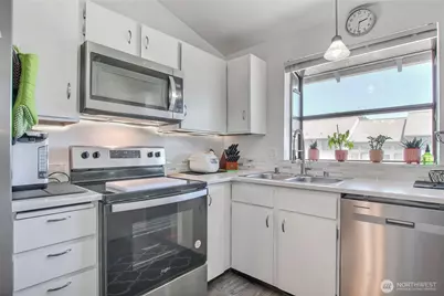 1313 W James Street #2, Kent, WA 98032 - Photo 7