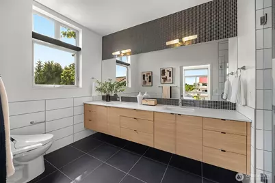 1917 E Alder Street, Seattle, WA 98122 - Photo 25