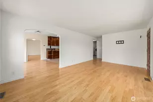 16101 60th St E, Sumner, WA 98390 - Photo 5