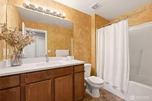 11021 180th Ave Ct E, Bonney Lake, WA 98391 - Photo 17