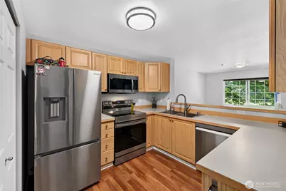 13306 SE 272nd Street Ct #F202, Kent, WA 98042 - Photo 5
