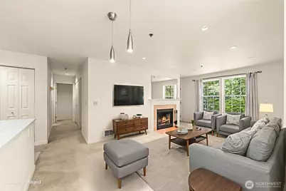 2540 118th Avenue SE #202, Bellevue, WA 98005 - Photo 1